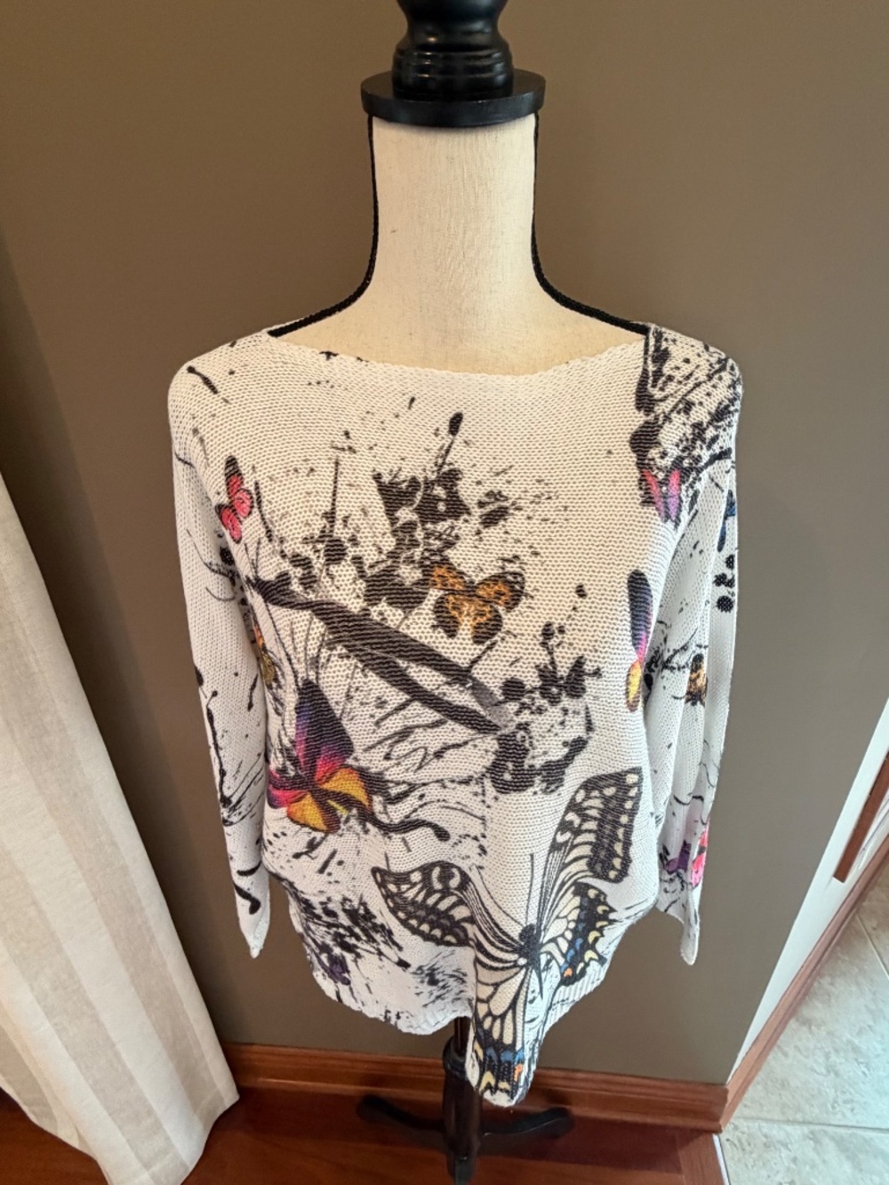 Luisa Ricci Italy Knit hite Butterfly Women's Batwing Sweater, Size Large - Picture 4 of 12